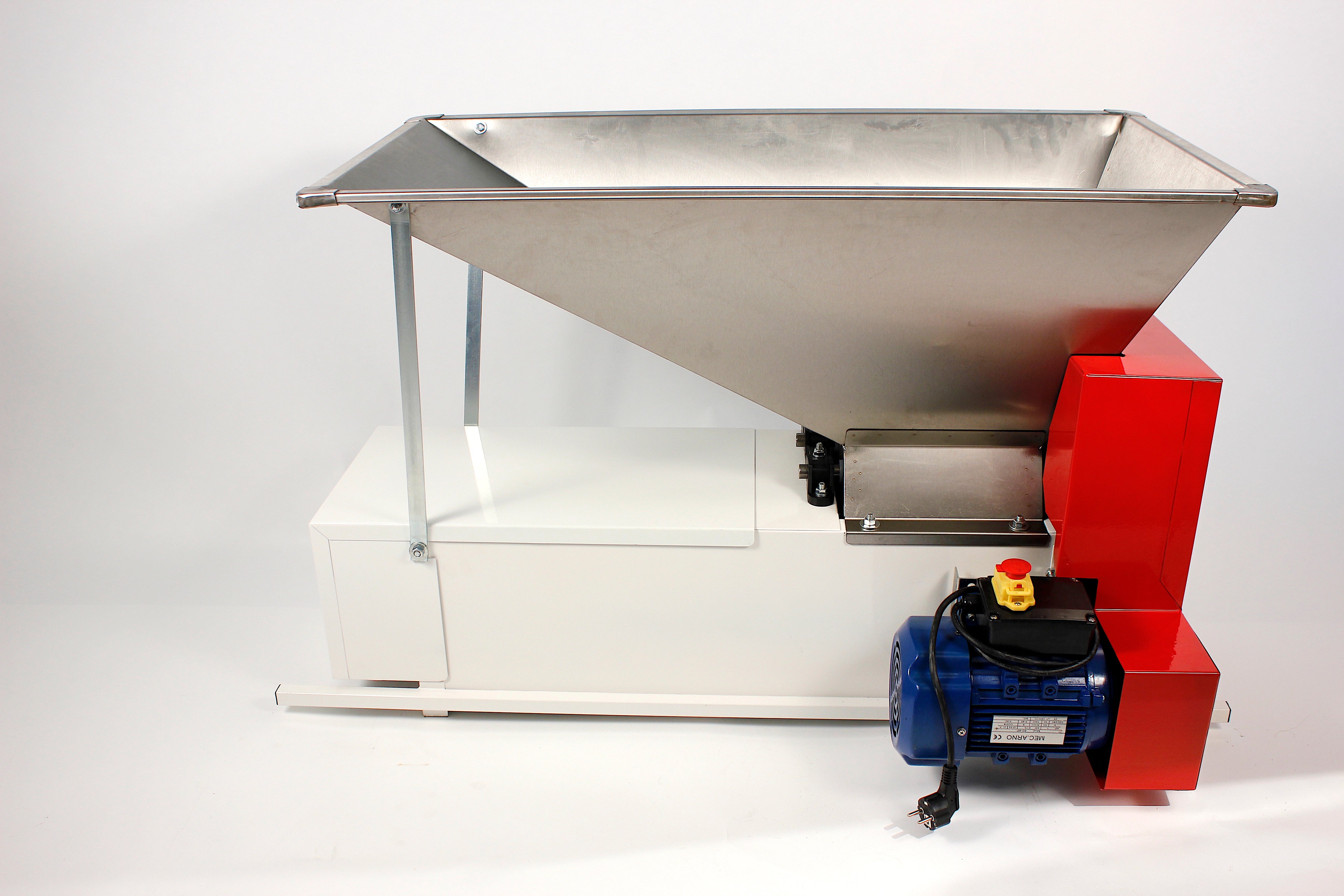 Eno 3 Semiinox Cu Motor, Zdrobitor Desciorchinator Struguri, Cu Motor, Enoitalia, Cuva Inox, Carcasa Tabla Smaltuita, Cuva Cu Valturi, Motor 0,75 Kw, Productivitate 1000-1200 Kg/H, Productie Italia